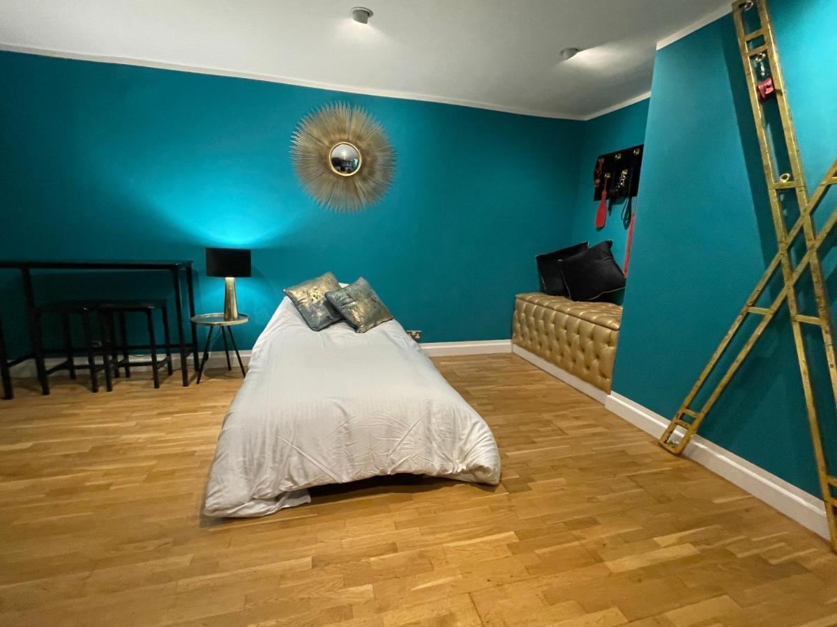 Boutique Dungeon Apartment *
